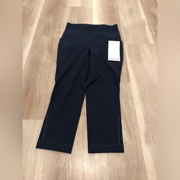 Lululemon Swift Speed High-Rise Crop 21" - Picture 2 of 7